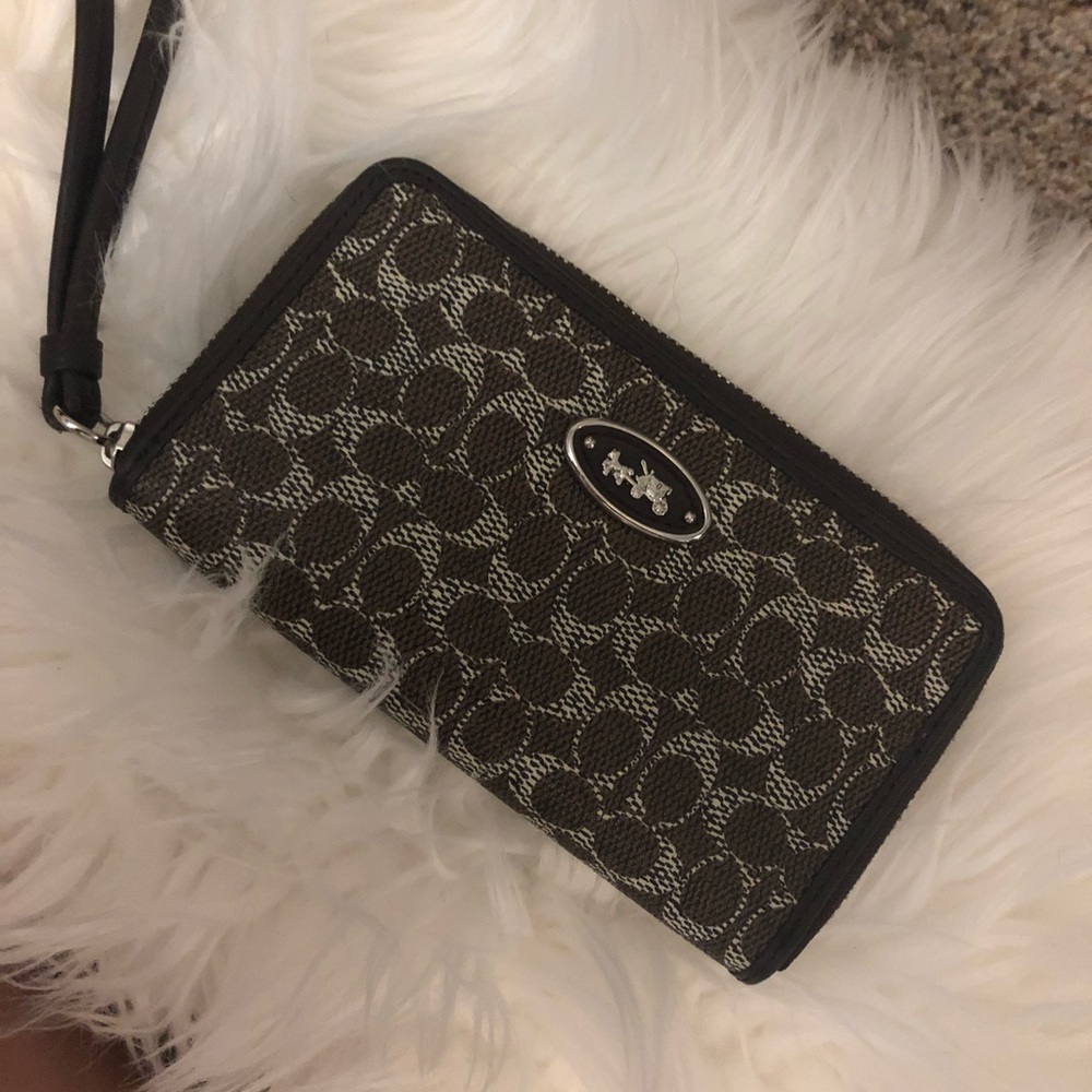 COACH wallet / wristlet